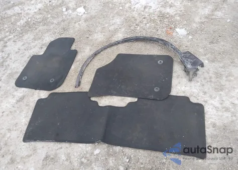 2017 Buick Envision Essence z USA, uszkodzony, nr VIN LRBFXBSA7HD114118